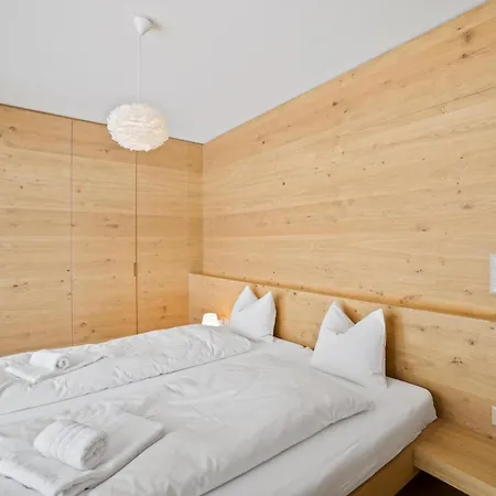 Praval By Interhome * ヴァルベラ